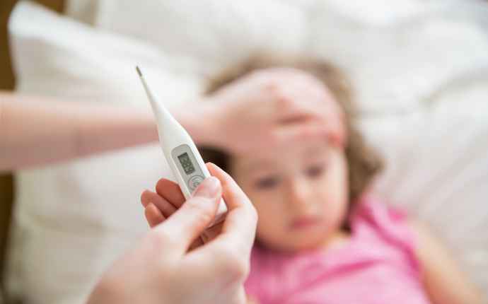 Miten toimia, kun lapsella on kuumetta?
