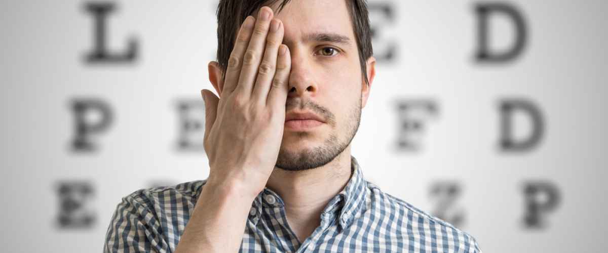 Äkillinen näön häviäminen voi kieliä näköhermotulehduksesta