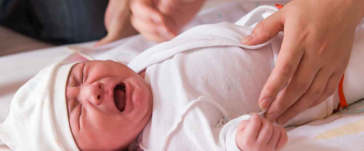 Vanhempien päihde- ja mielenterveysongelmat suurentavat lapsen kiintymyssuhdehäiriön riskiä
